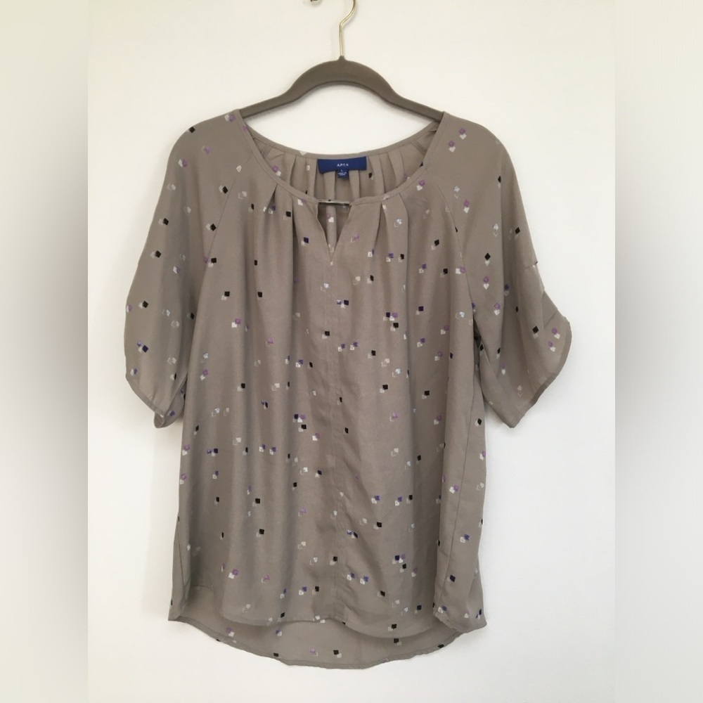 Apt. 9 Women's Tan Blouse geometric Pattern